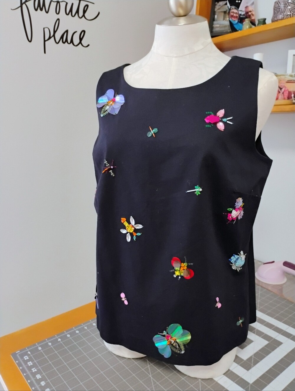 rsvp By Talbots Navy sleeveless Insect Blouse